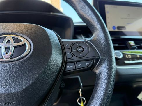 Used 2025 Toyota Corolla LE FWD image 23