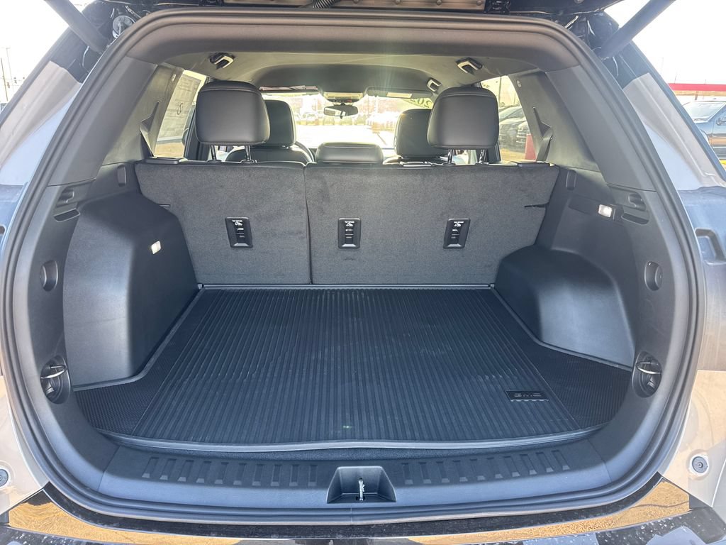 New 2027 GMC Terrain AT4 w/ Convenience Package III AWD/4WD image 7