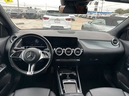 Used 2025 Mercedes-Benz GLA 250 image 9