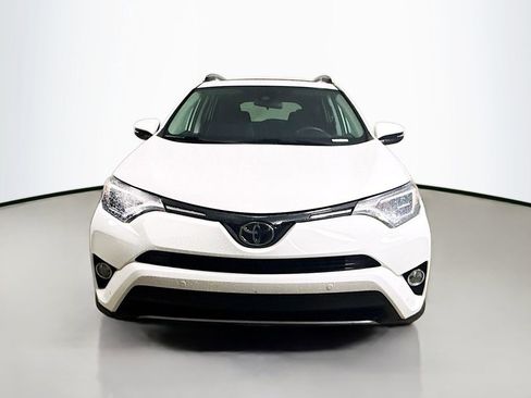 Used 2018 Toyota RAV4 XLE image 2