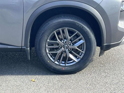Certified 2023 Nissan Rogue S image 7