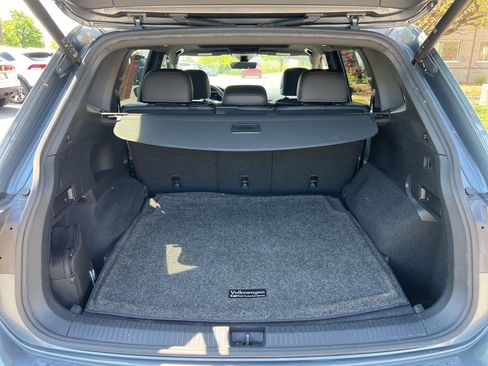 Certified 2022 Volkswagen Tiguan SE R-Line AWD/4WD image 14