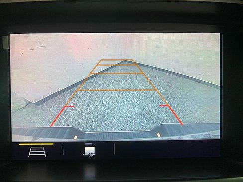 Used 2019 GMC Canyon SLE w/ Driver Alert Package image 19