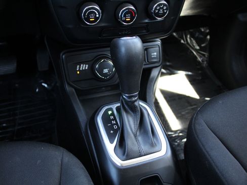 Used 2020 Jeep Renegade Sport AWD/4WD image 21