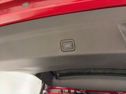 New 2026 Chevrolet Suburban Premier image 17