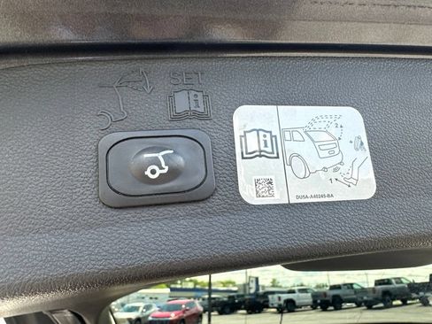 Used 2019 Ford Escape Titanium AWD/4WD image 10