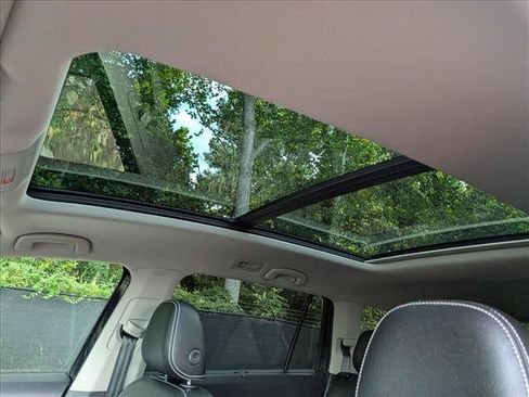 Used 2023 Volkswagen Atlas SE w/ Panoramic Sunroof Package FWD image 33