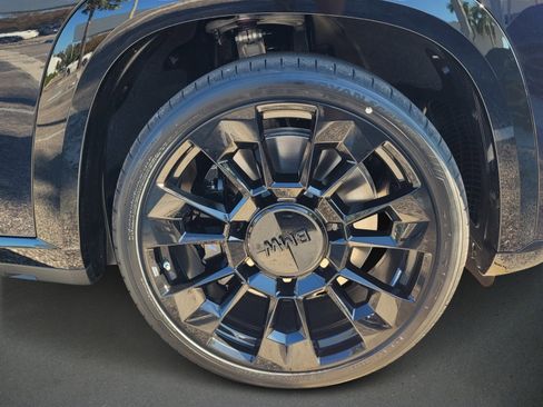 Used 2026 BMW XM Label Red image 9