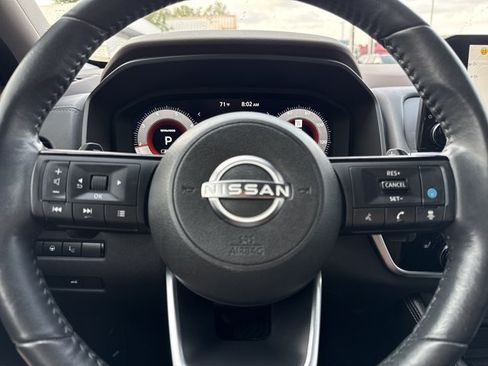 Used 2022 Nissan Rogue Platinum w/ Head-Up Display Package AWD/4WD image 24