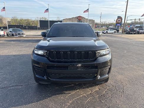 Used 2024 Jeep Grand Cherokee L Altitude image 2