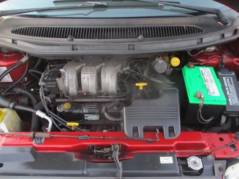 Used 2000 Chrysler Town & Country LX image 10