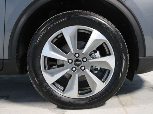 Used 2025 Ford Escape Platinum w/ Premium Technology Package image 37