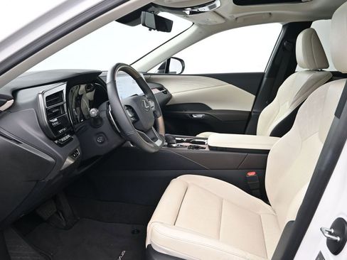 Used 2023 Lexus RX 350 AWD w/ Accessory Package image 4