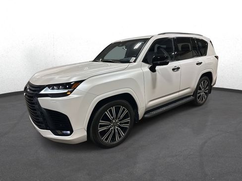 Certified 2025 Lexus LX 700h Luxury image 7