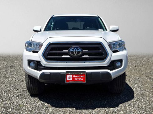 Used 2020 Toyota Tacoma SR5 AWD/4WD image 9