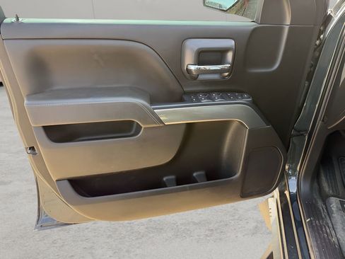 Used 2018 Chevrolet Silverado 1500 LT w/ LT Eassist Package image 9