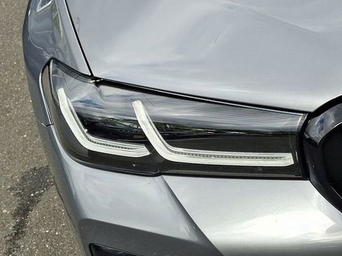 Used 2023 BMW 530i xDrive w/ M Sport Package AWD/4WD image 9