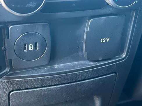 Used 2023 Ford Explorer XLT w/ Equipment Group 202A image 23