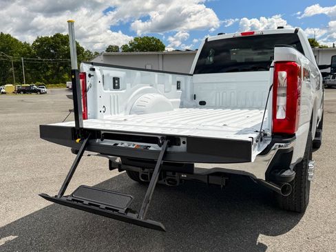 New 2026 Ford F350 XLT w/ FX4 Off-Road Package image 19