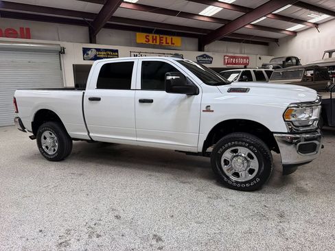 Used 2023 RAM 2500 Tradesman AWD/4WD image 10