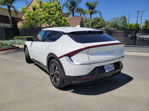 Certified 2023 Kia EV6 Wind AWD/4WD image 4