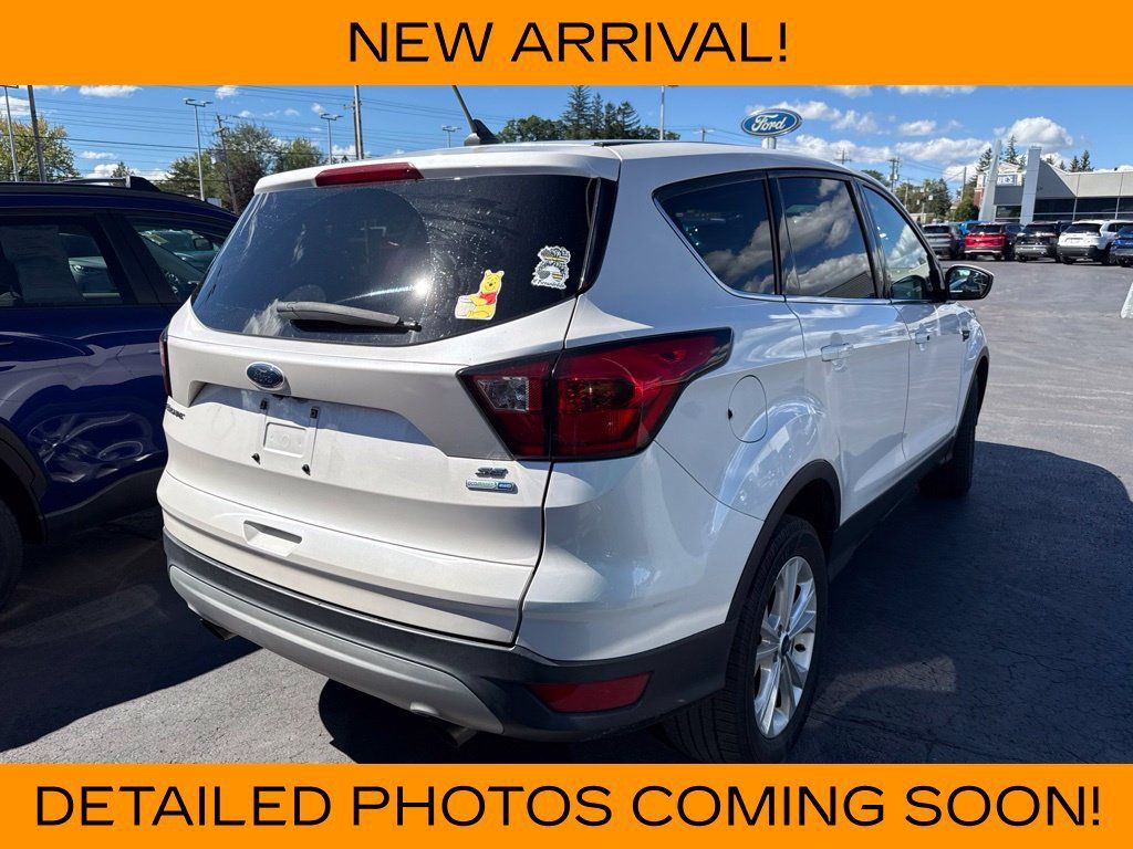Used 2019 Ford Escape SE AWD/4WD image 4