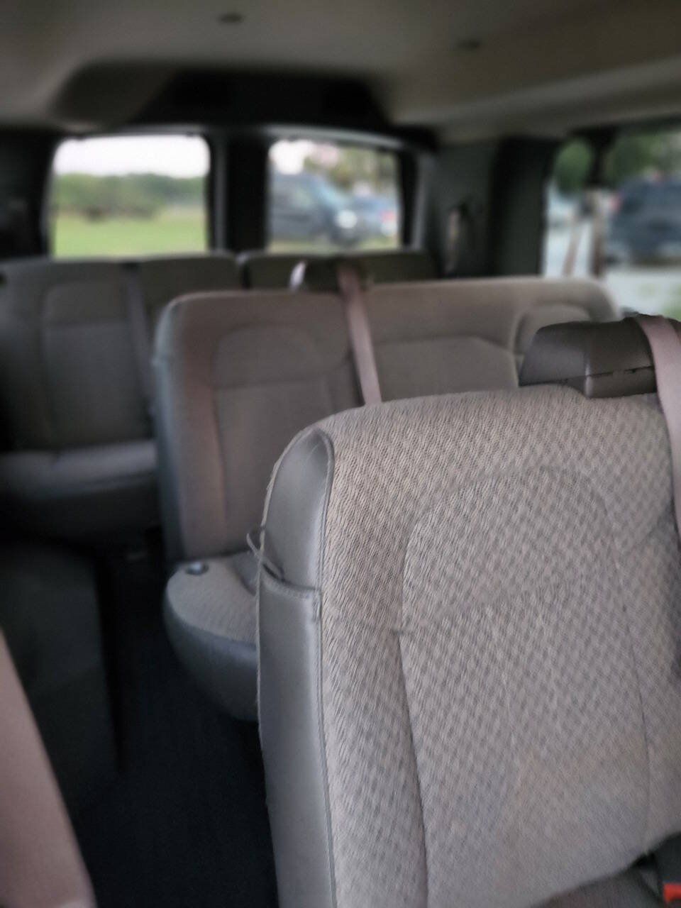 Used 2019 Chevrolet Express 3500 LS RWD image 7