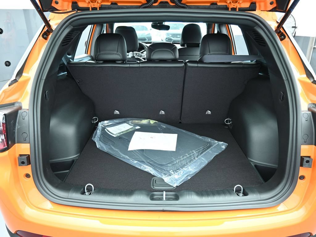 New 2026 Jeep Compass Latitude AWD/4WD image 33
