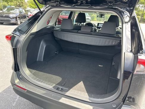 Used 2025 Toyota RAV4 XLE AWD/4WD image 12