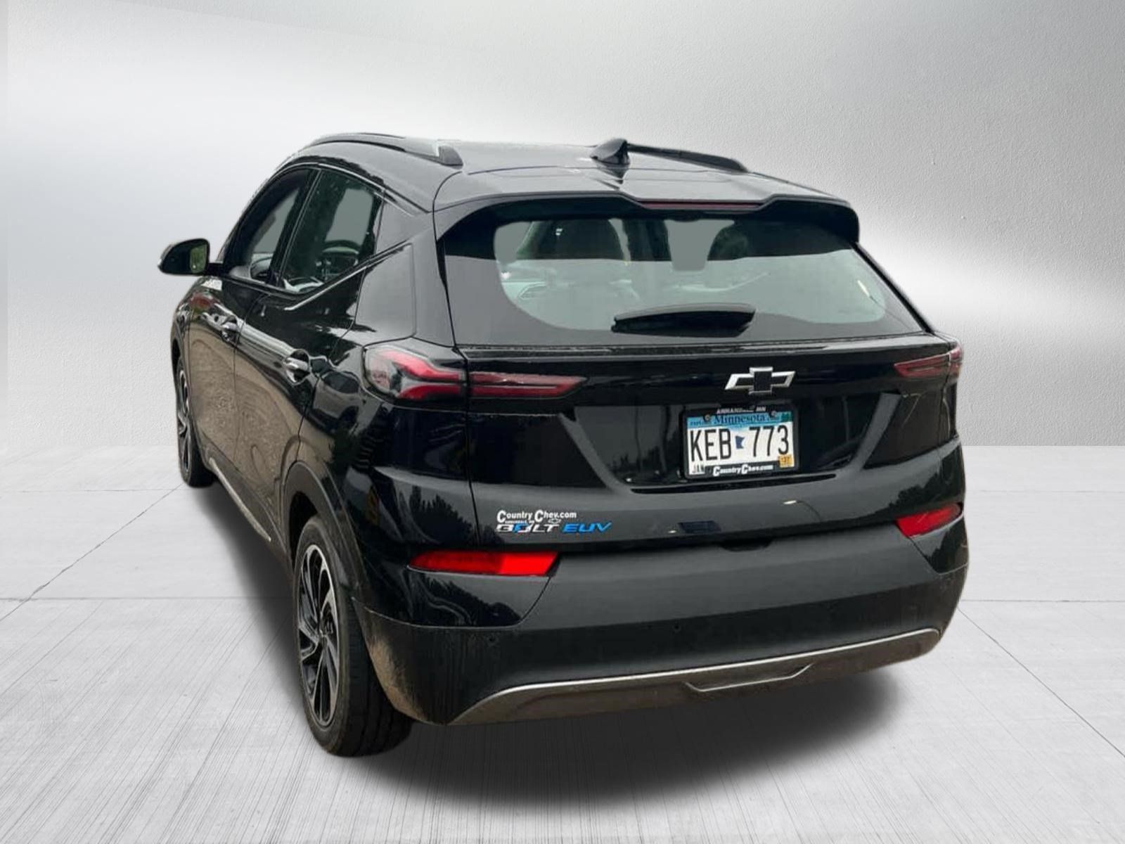 Used 2023 Chevrolet Bolt EUV Premier w/ Sun & Sound Package FWD image 5