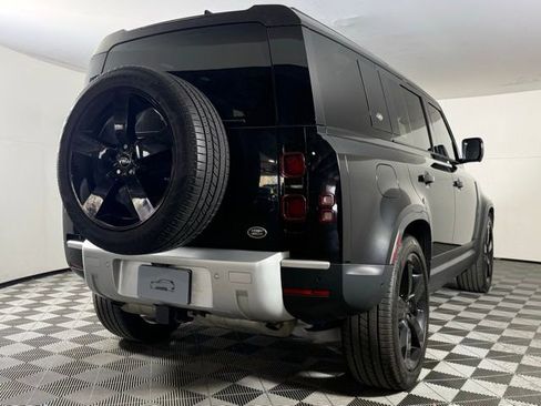 Used 2020 Land Rover Defender 110 SE image 8