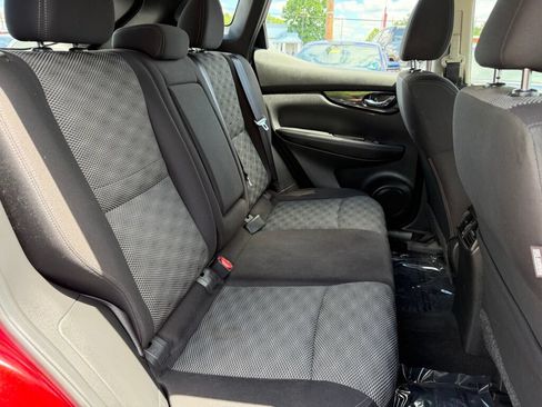 Used 2019 Nissan Rogue Sport SV w/ Technology Package AWD/4WD image 25