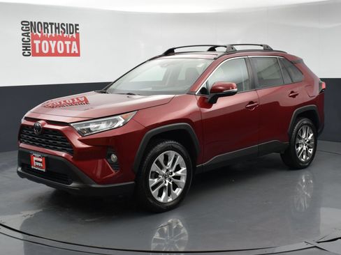 Used 2021 Toyota RAV4 XLE Premium AWD/4WD image 8