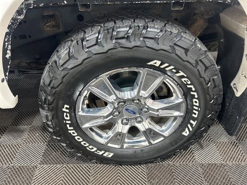 Used 2016 Ford F150 Lariat w/ Equipment Group 502A Luxury image 29