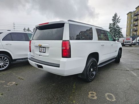 Used 2018 Chevrolet Suburban LT image 8