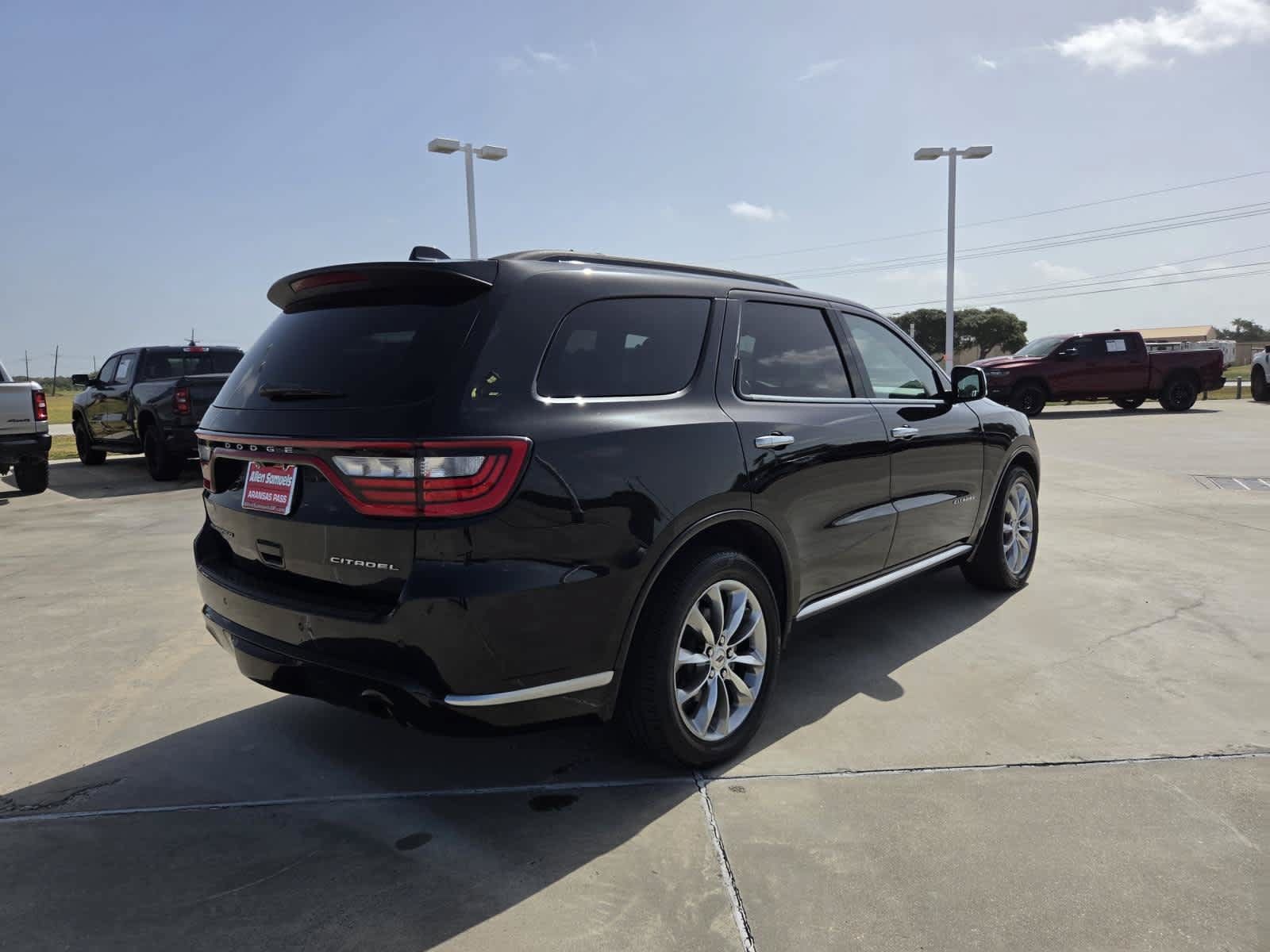 Used 2022 Dodge Durango Citadel RWD image 5