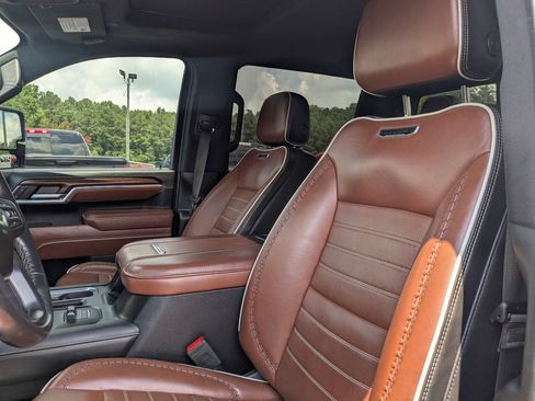 Used 2024 GMC Sierra 2500 Denali Ultimate w/ Max Trailering Package AWD/4WD image 15