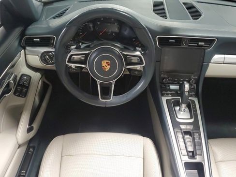Used 2018 Porsche 911 Carrera image 14
