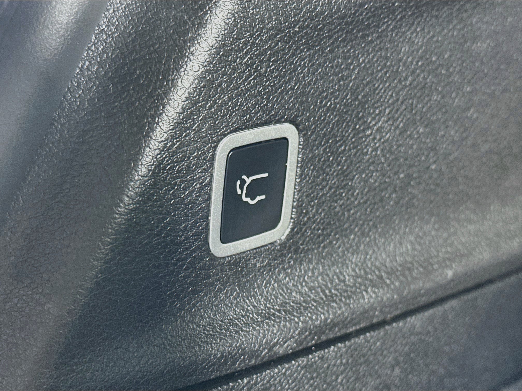 Used 2021 Chrysler Pacifica Touring-L w/ Uconnect Theater Family Group FWD image 30