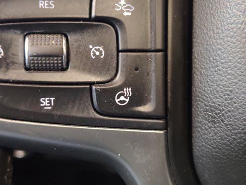 Used 2021 Chevrolet Suburban Z71 w/ Z71 Off-Road Package image 28