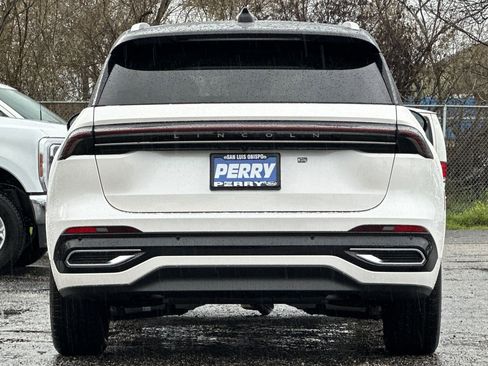 New 2026 Lincoln Nautilus Reserve image 4