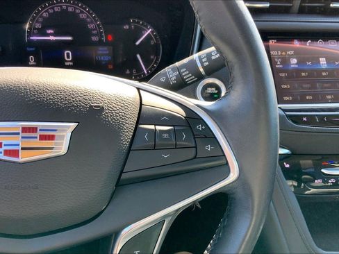 Used 2017 Cadillac XT5 Luxury w/ Driver Awareness Package image 19