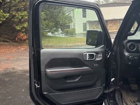 Used 2020 Jeep Gladiator Rubicon image 12