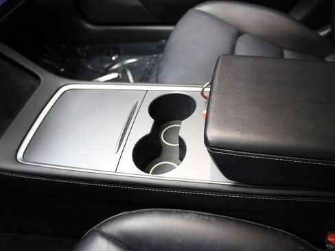 Used 2023 Tesla Model 3 Standard Range image 47