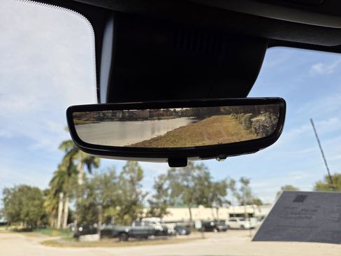 Used 2024 GMC Sierra 2500 AT4X image 18