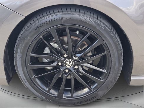 Used 2021 Toyota Camry XSE image 9