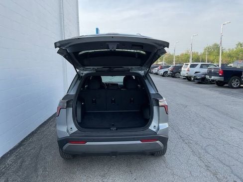 Used 2025 Chevrolet Equinox LT image 8