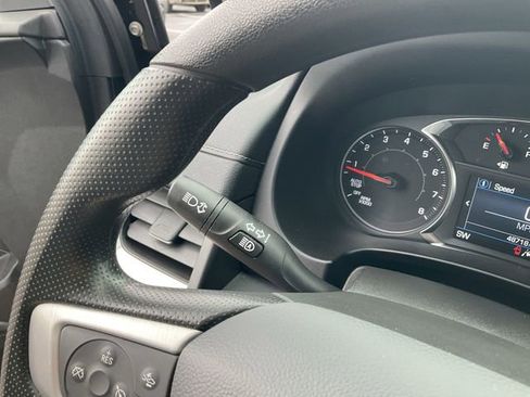 Used 2024 GMC Terrain SLE AWD/4WD image 21