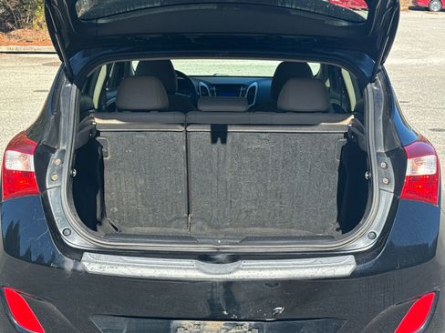 Used 2016 Hyundai Elantra GT image 18