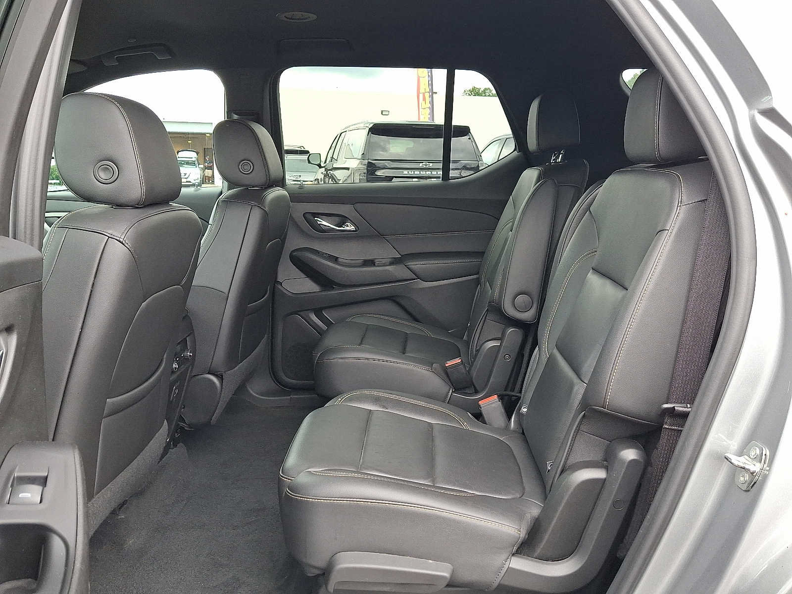Used 2023 Chevrolet Traverse LT AWD/4WD image 10